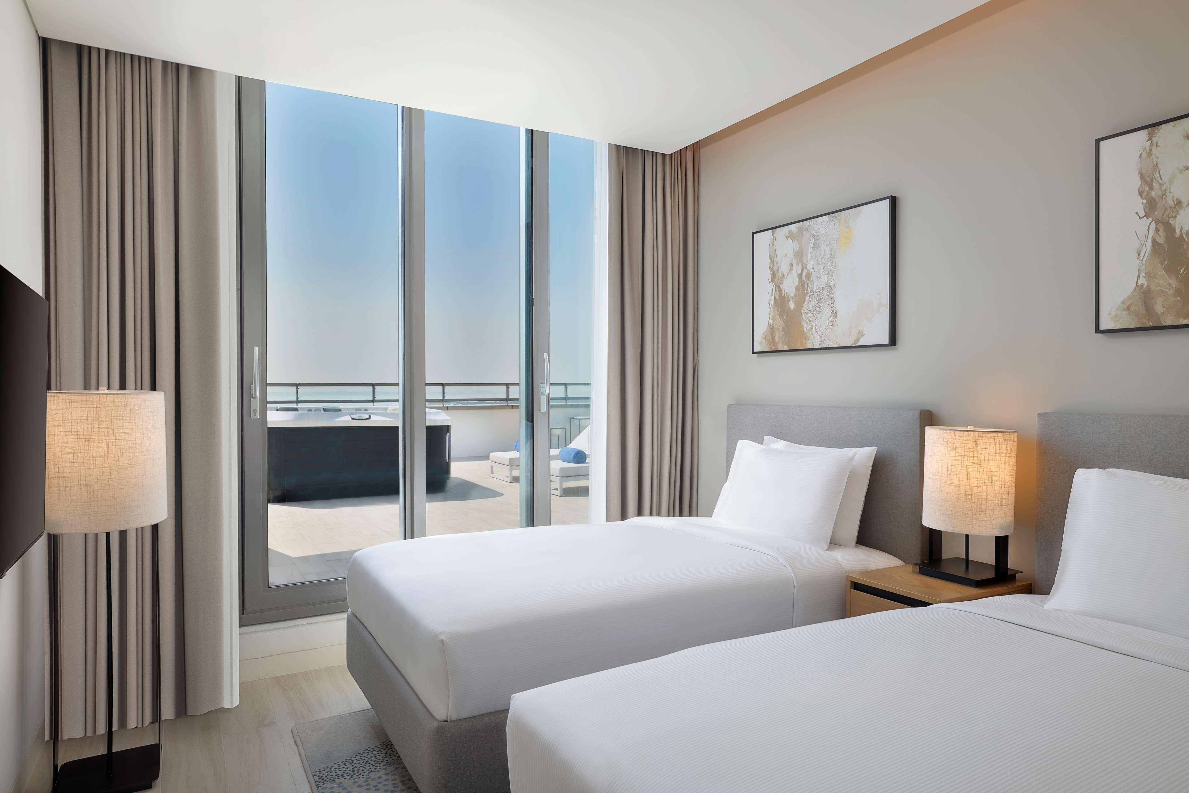 Doubletree By Hilton Abu Dhabi Yas Island Residences Exterior photo